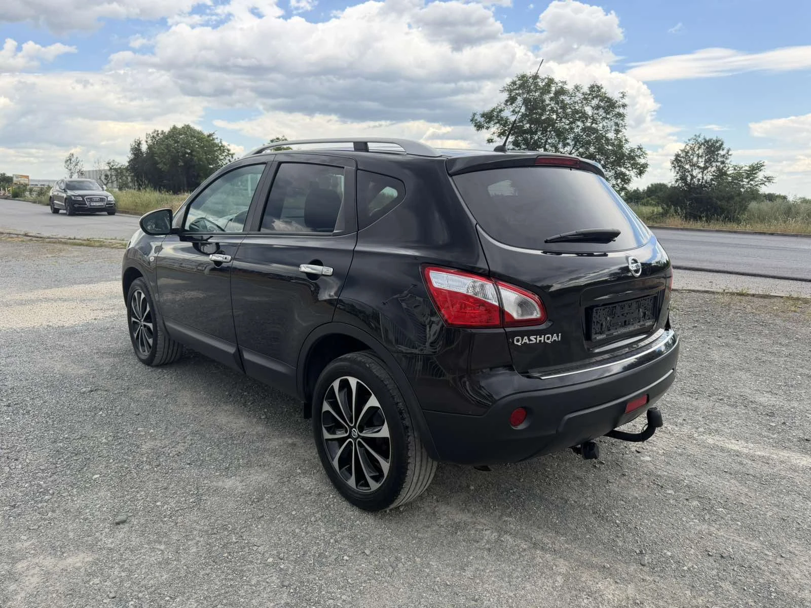Nissan Qashqai 2.0-141 КС АВТОМАТИК, ПАНОРАМА, 4х4, НАВИ!!! , снимка 7 - Автомобили и джипове - 54728050