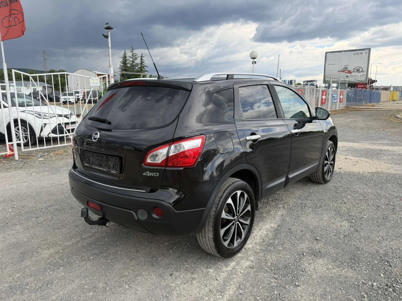 Nissan Qashqai 2.0-141 КС АВТОМАТИК, ПАНОРАМА, 4х4, НАВИ!!! , снимка 5 - Автомобили и джипове - 54728050