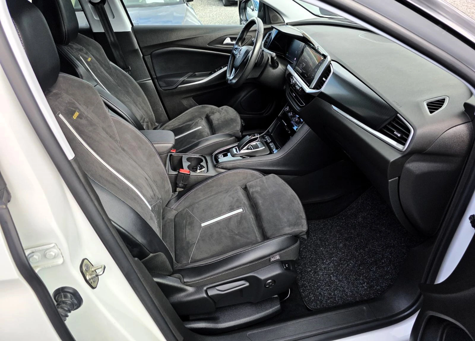 Opel Grandland 1.6PHEV/300hp/4WD/GSe/Ultimate/8AT | Mobile.bg � ����������� 11