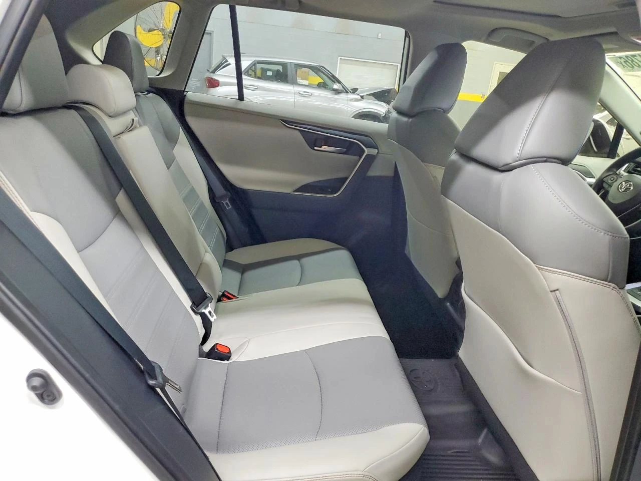 Toyota Rav4 * LIMITED* AWD* HYBRID | Mobile.bg � ����������� 12