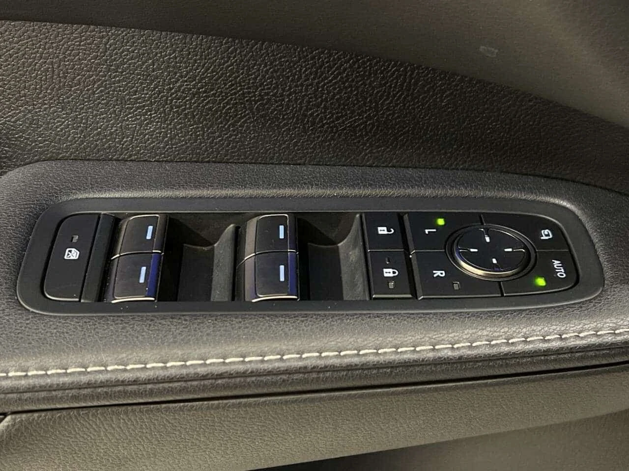 Lexus RX 350h ULTRA LUXURY | ГЛАВНО ПРЕДСТАВИТЕЛСТВО НА LEXUS, снимка 11 - Автомобили и джипове - 55649881