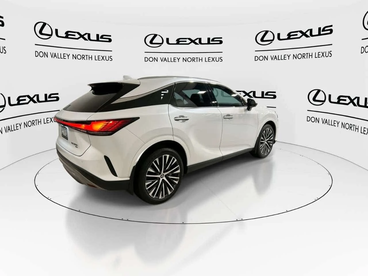 Lexus RX 350h ULTRA LUXURY | ГЛАВНО ПРЕДСТАВИТЕЛСТВО НА LEXUS, снимка 6 - Автомобили и джипове - 55649881