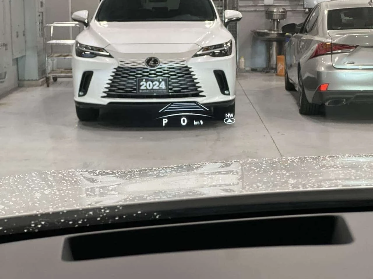 Lexus RX 350h ULTRA LUXURY | ГЛАВНО ПРЕДСТАВИТЕЛСТВО НА LEXUS, снимка 13 - Автомобили и джипове - 55649881