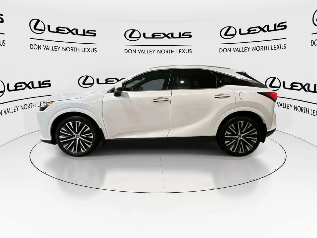Lexus RX 350h ULTRA LUXURY | ГЛАВНО ПРЕДСТАВИТЕЛСТВО НА LEXUS, снимка 3 - Автомобили и джипове - 55649881