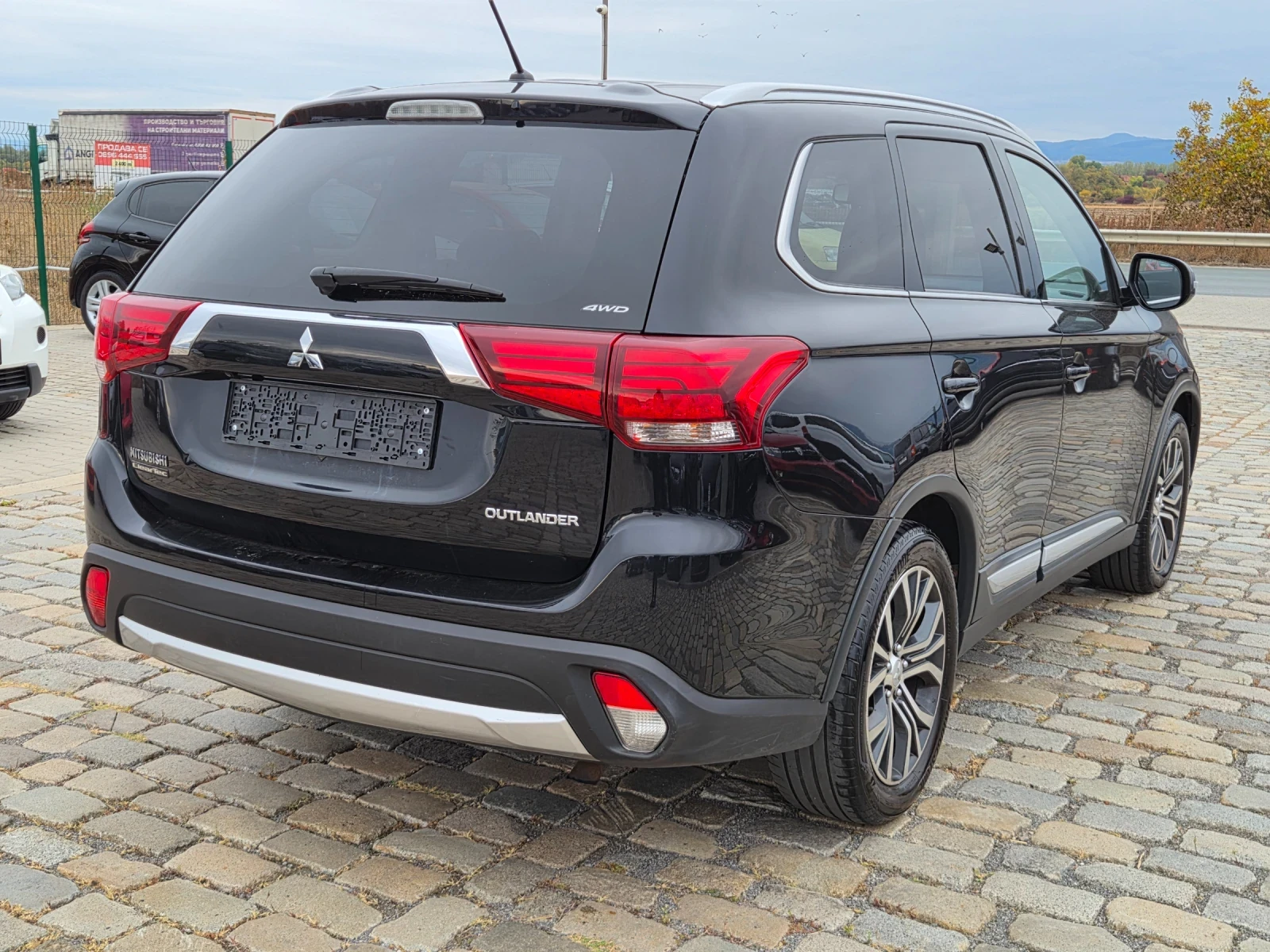 Mitsubishi Outlander 2.2DI-D 150�� 4�4 7����� ���� 6� | Mobile.bg � ����������� 6