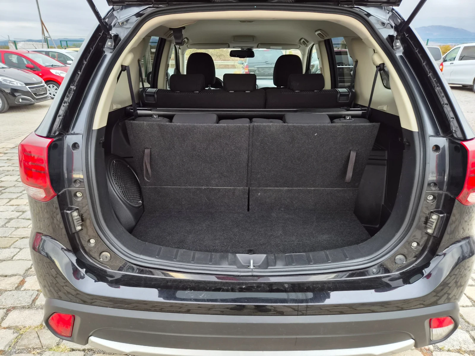Mitsubishi Outlander 2.2DI-D 150�� 4�4 7����� ���� 6� | Mobile.bg � ����������� 9
