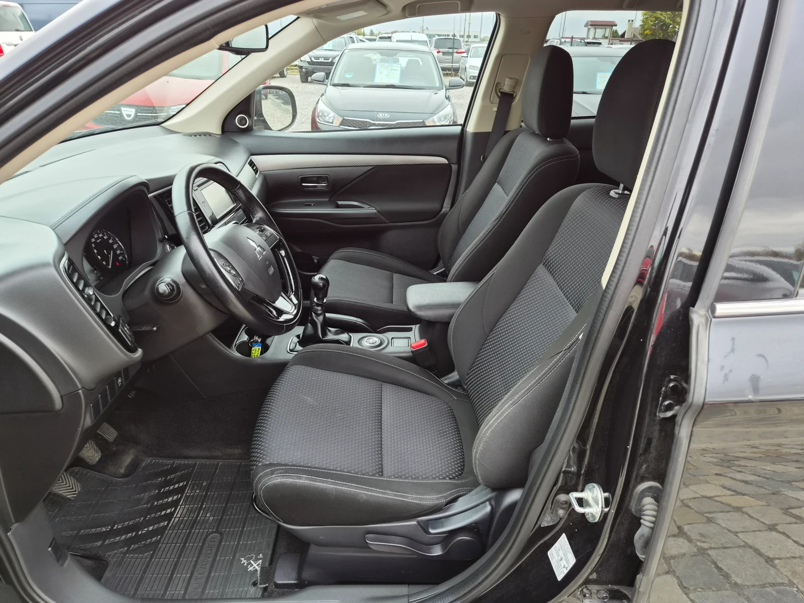 Mitsubishi Outlander 2.2DI-D 150�� 4�4 7����� ���� 6� | Mobile.bg � ����������� 11