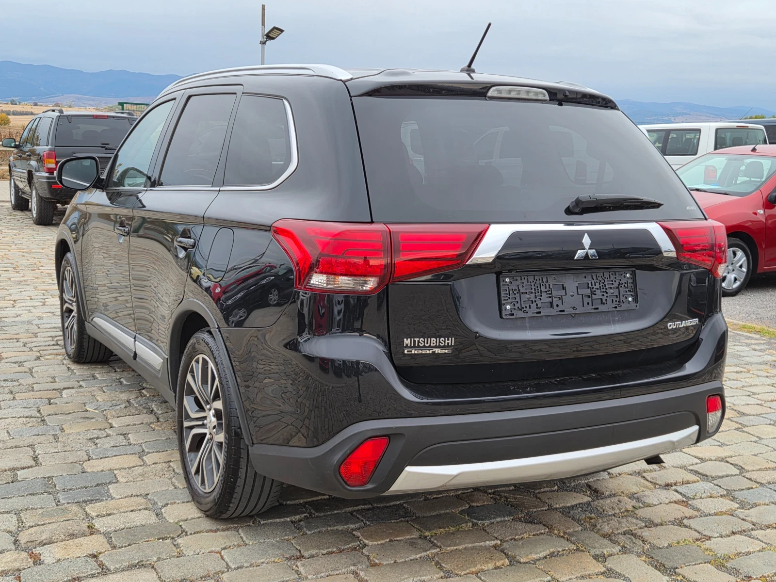 Mitsubishi Outlander 2.2DI-D 150�� 4�4 7����� ���� 6� | Mobile.bg � ����������� 7