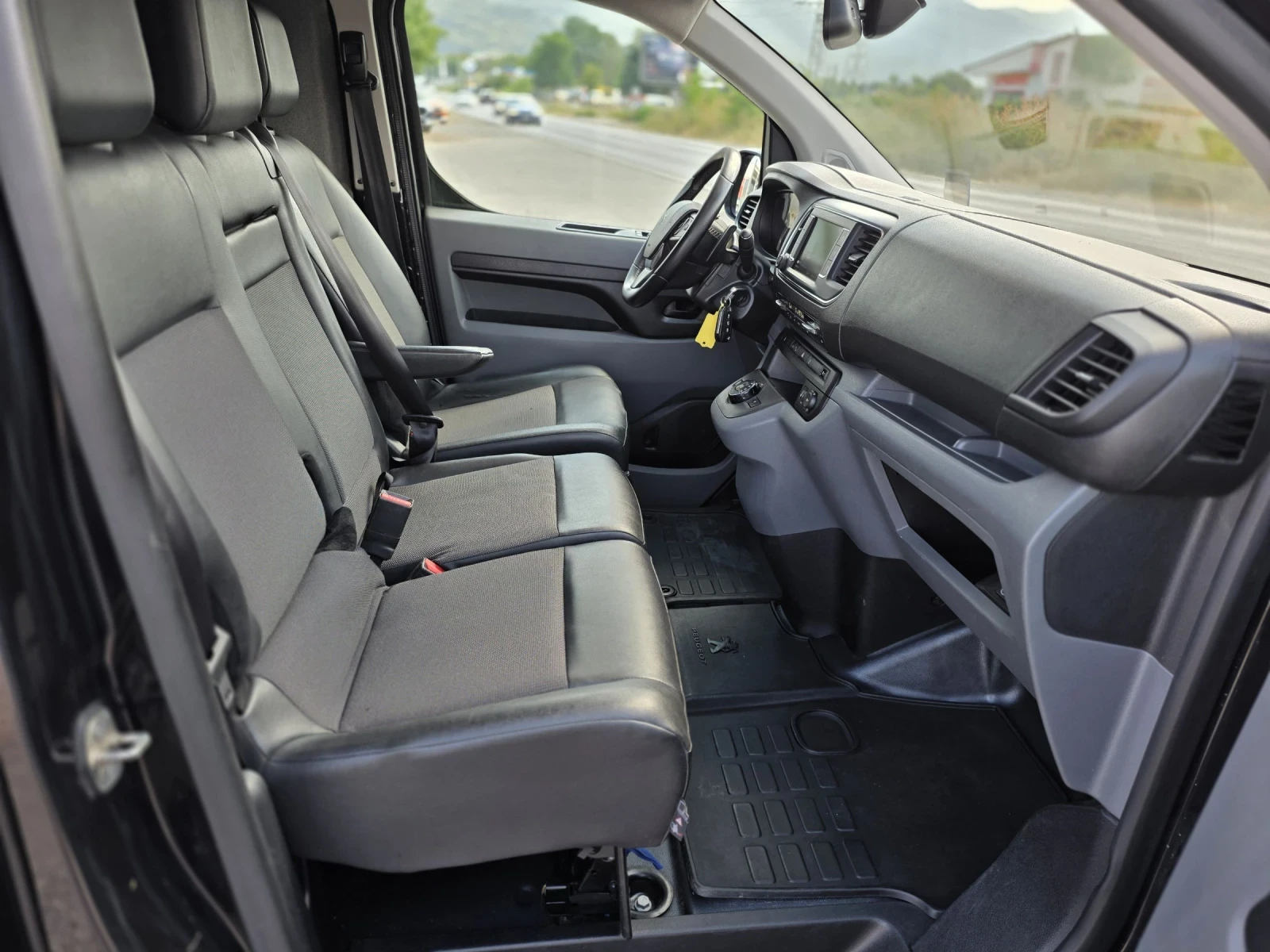 Peugeot Expert 2.0HDI AUTOMATIC L3 - изображение 8