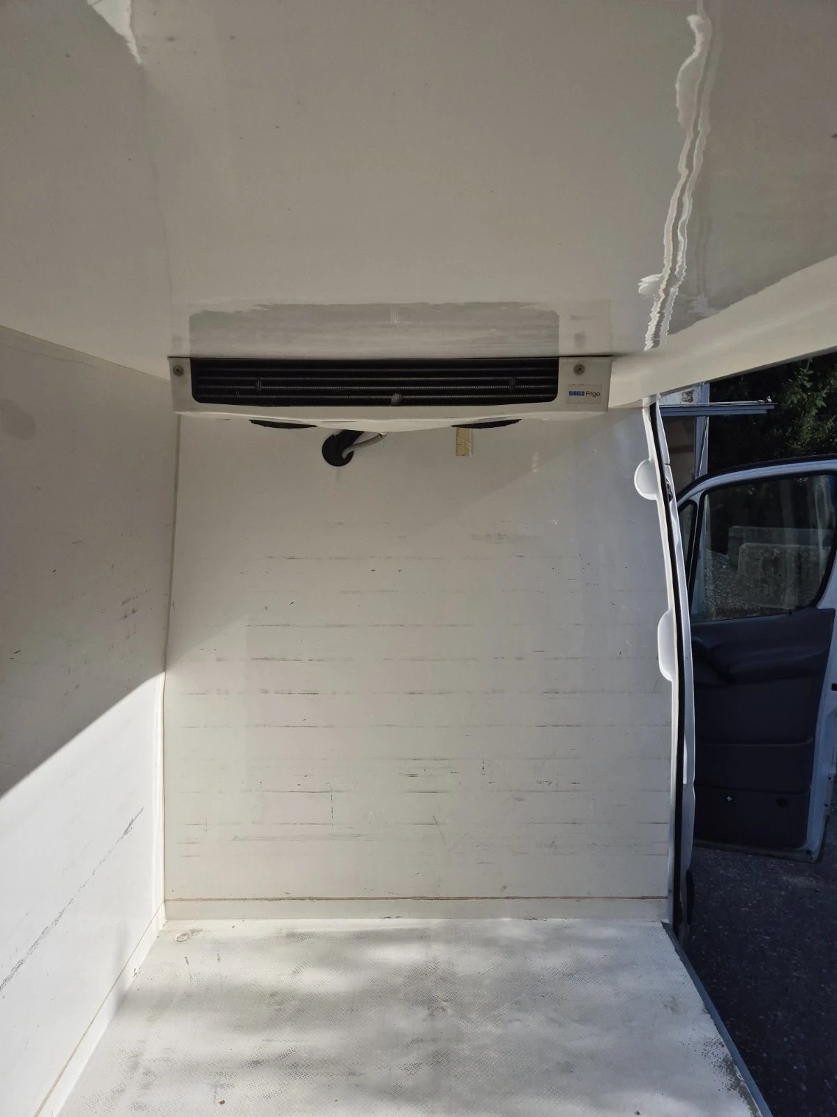 VW Crafter Хладилен / Климатроник - изображение 4