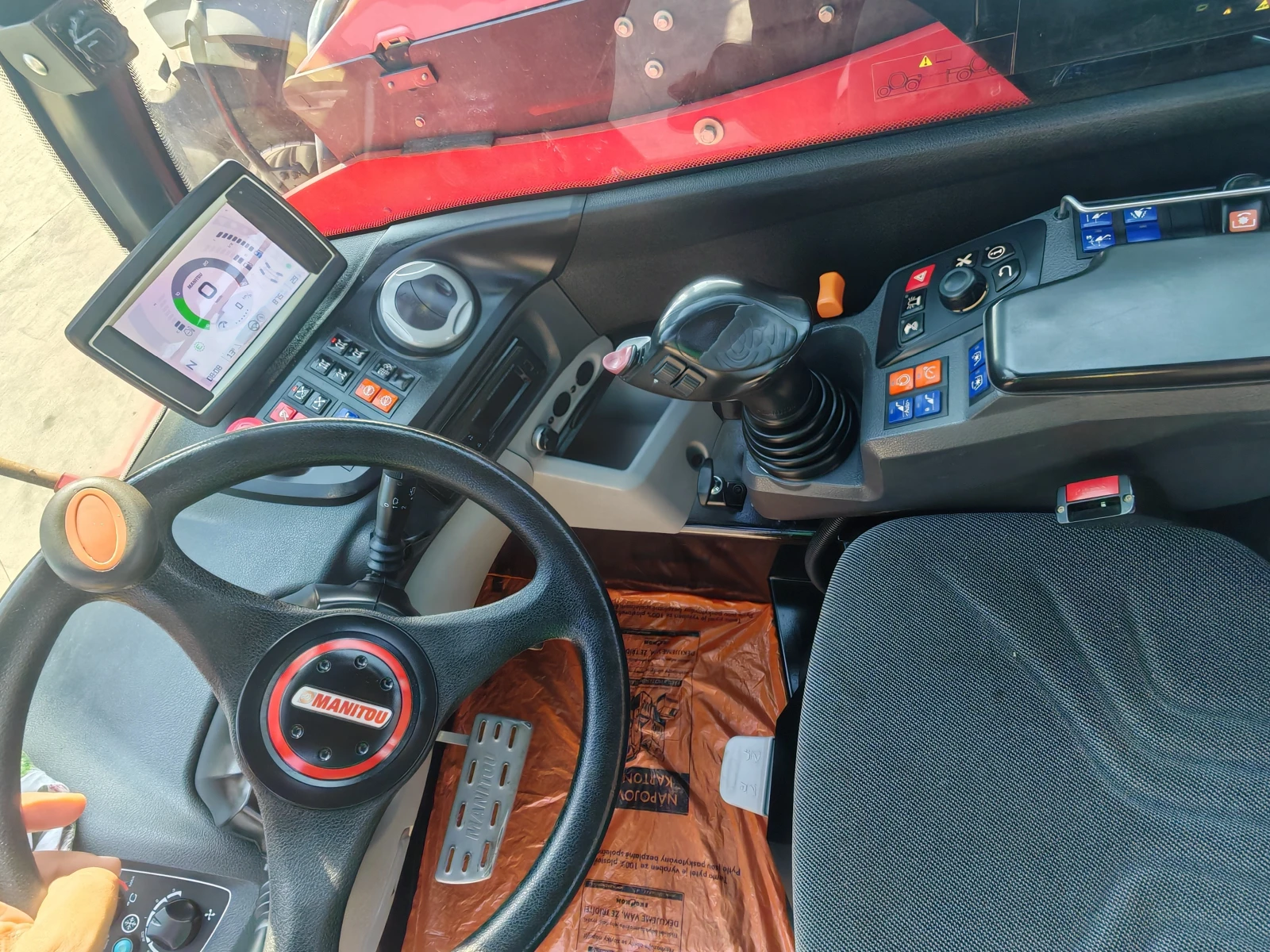Телескопичен товарач Manitou MLT 741 V-140 +  лизинг с първоначална вноска 20 %, снимка 8 - Селскостопанска техника - 55336928
