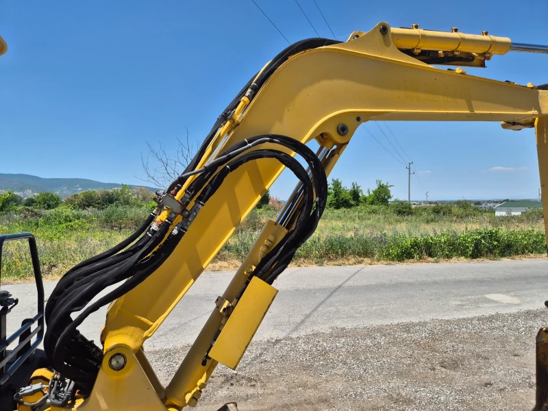 Багер Komatsu PC40MR-3 /ПЕРФЕКТЕН / КАТО НОВ !, снимка 5 - Индустриална техника - 50808154