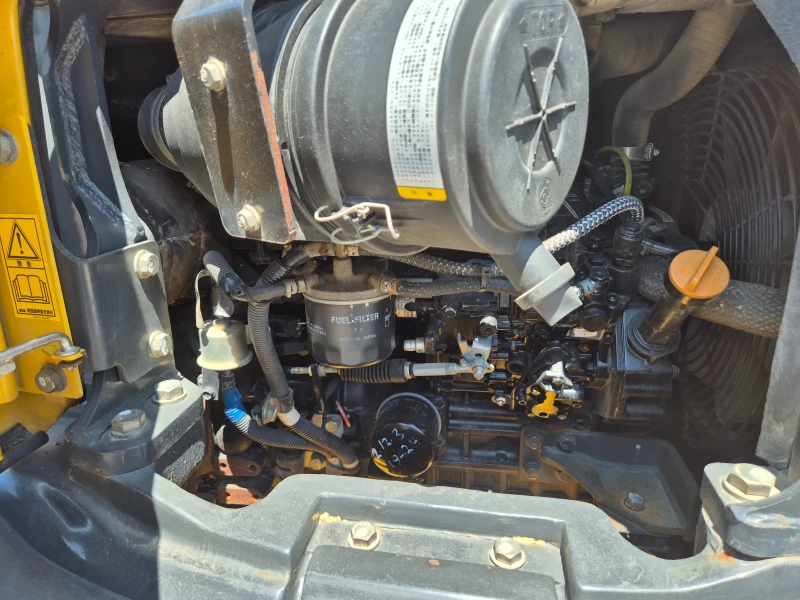 Багер Komatsu PC40MR-3 /ПЕРФЕКТЕН / КАТО НОВ !, снимка 13 - Индустриална техника - 50808154