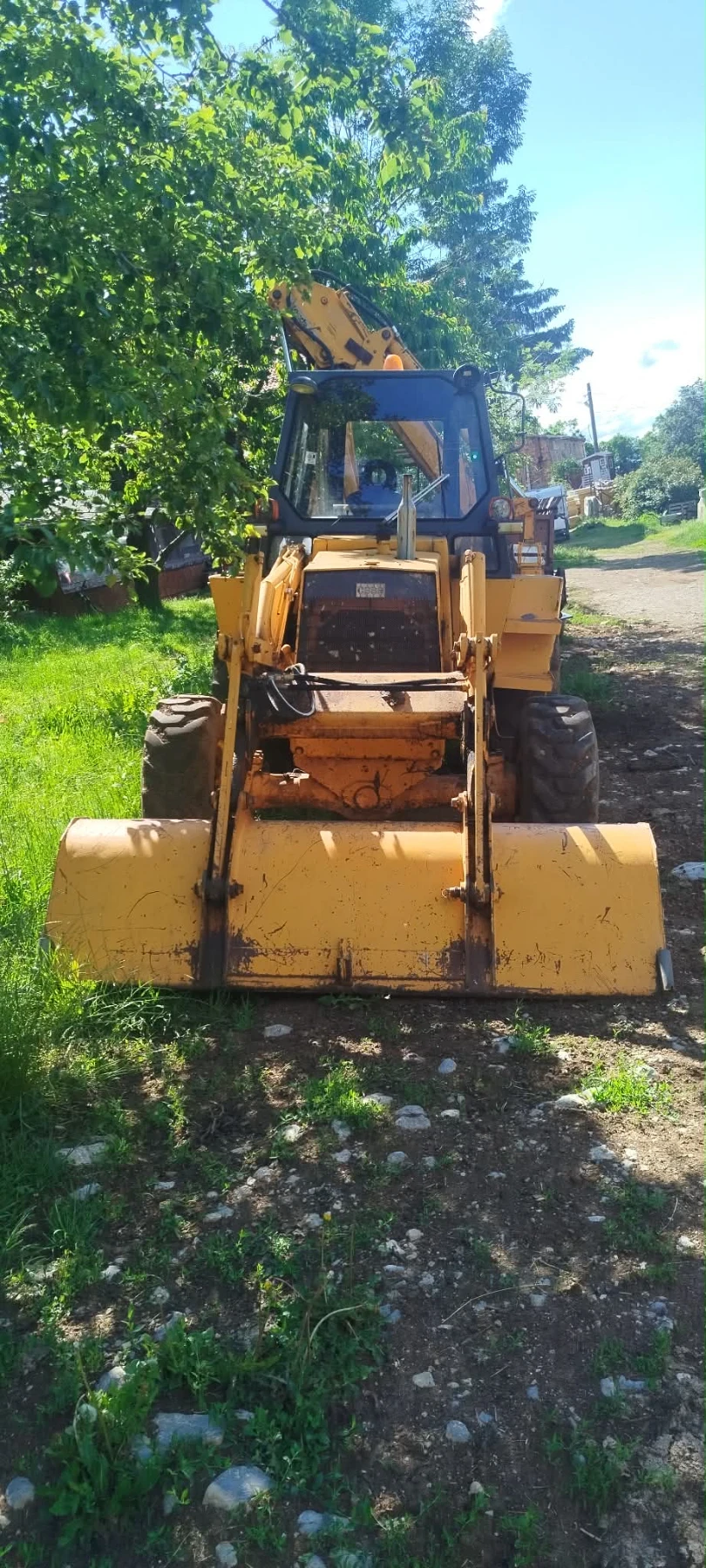 Багер Case 580F, снимка 2 - Индустриална техника - 56226937