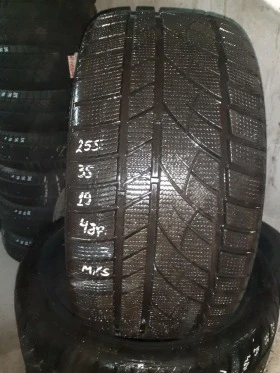      255/35R19