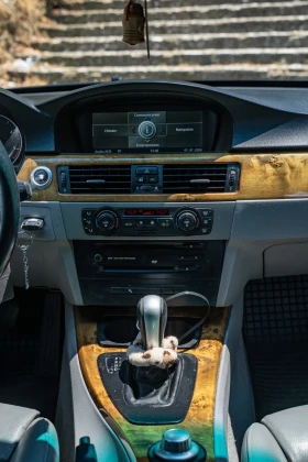 BMW 320, снимка 16