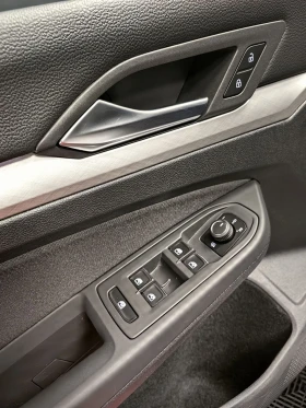 VW Golf 8* 2.0TDI* 116к.с* DIGITAL* AUX* TOP* 171000KM | Auto.bg — изображение 12