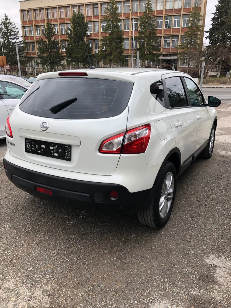 Nissan Qashqai 1.6i, снимка 2 - Автомобили и джипове - 48159986