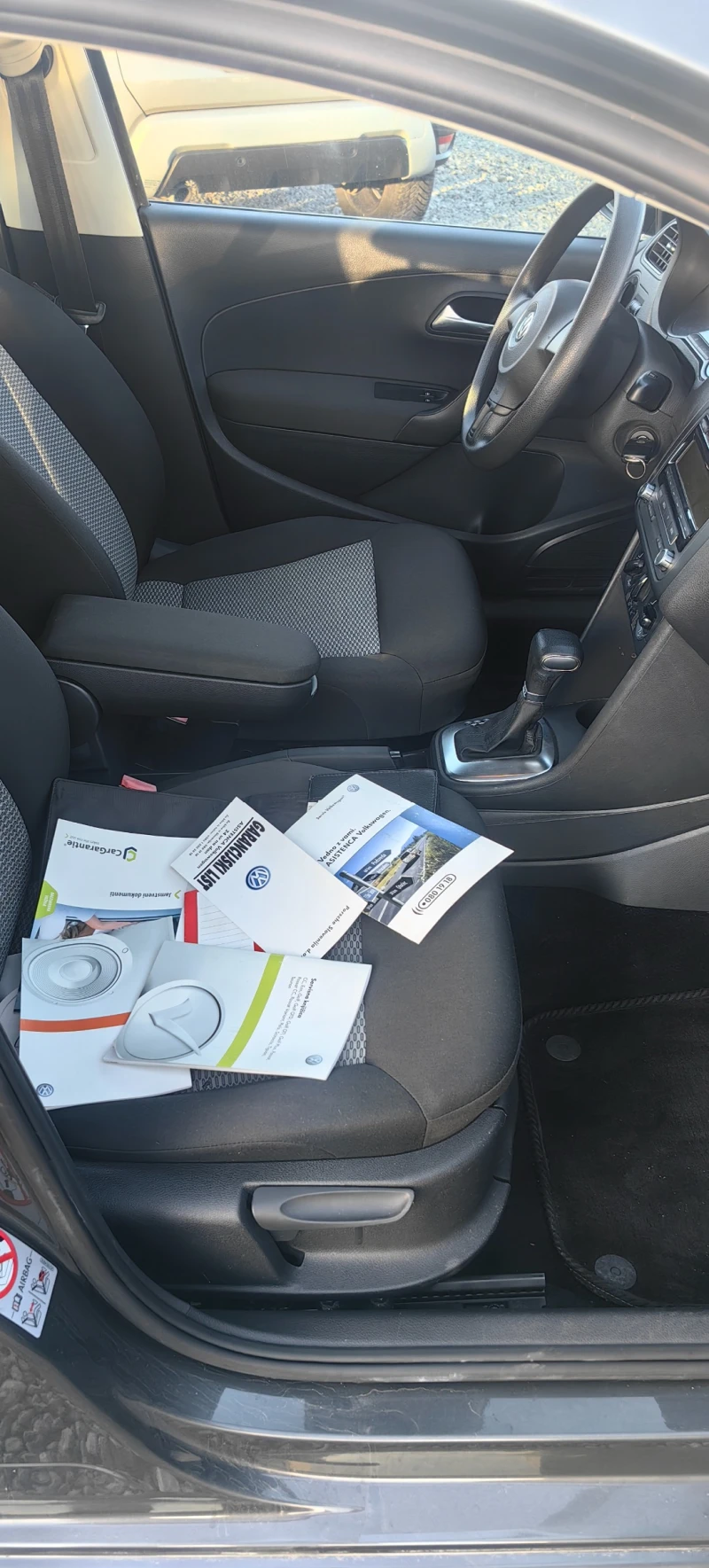 VW Polo 1.4i automat , снимка 9 - Автомобили и джипове - 51755152