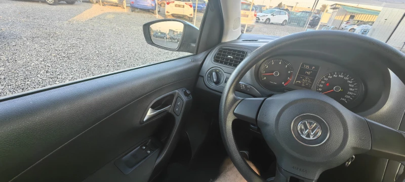 VW Polo 1.4i automat , снимка 16 - Автомобили и джипове - 51755152