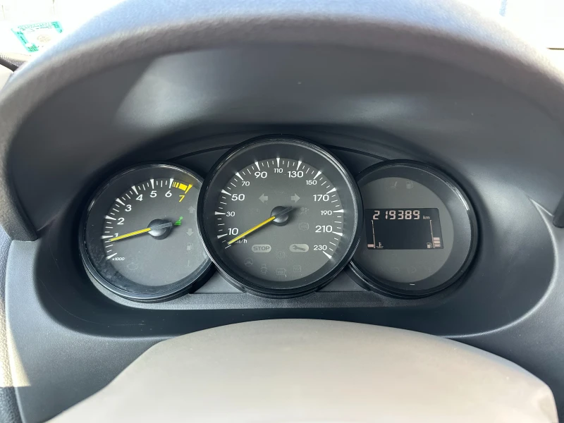 Renault Fluence 1.6i ГАЗ/Бензин, снимка 16 - Автомобили и джипове - 49259750