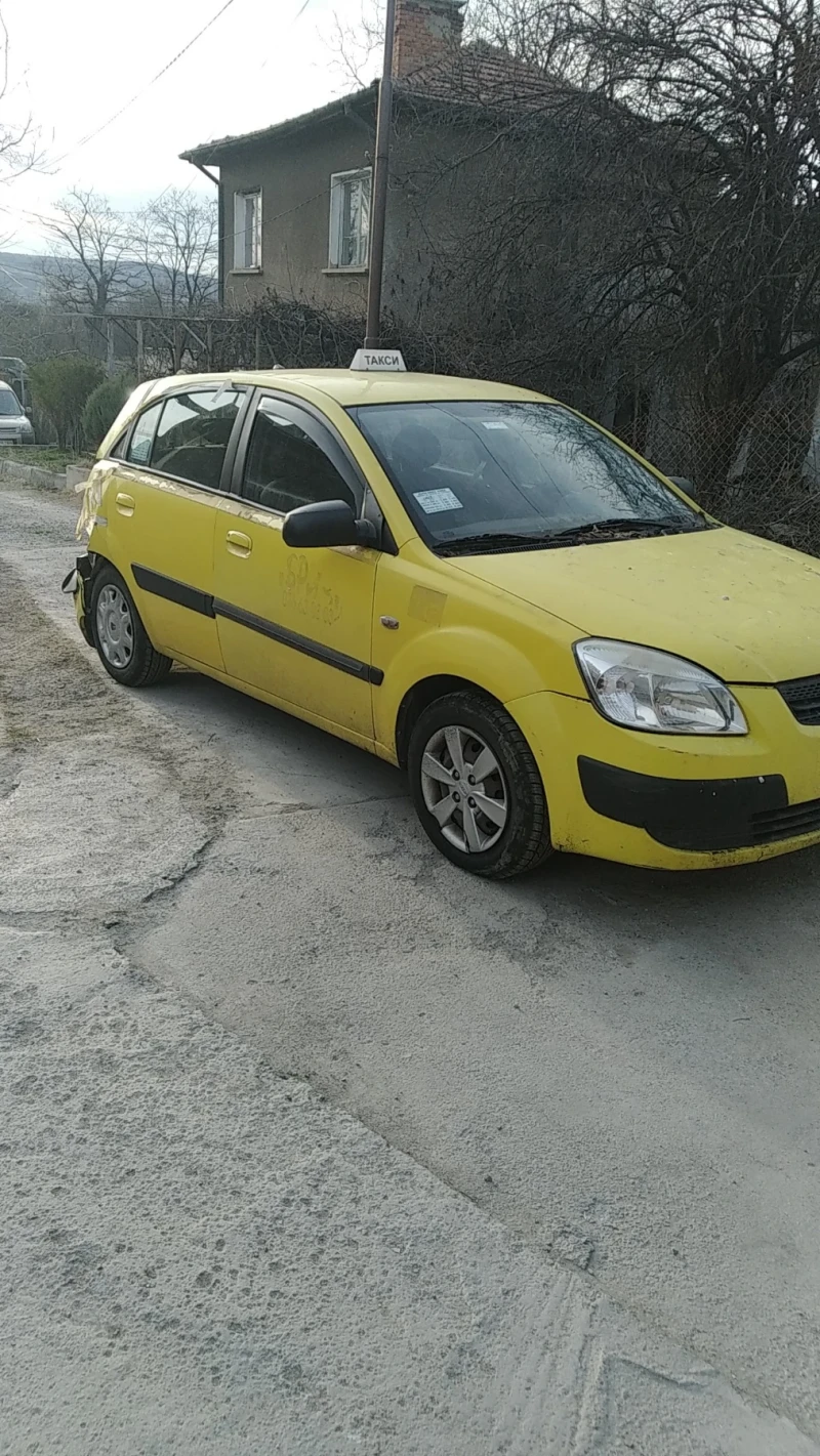 Kia Rio 1.4, снимка 3 - Автомобили и джипове - 49444781