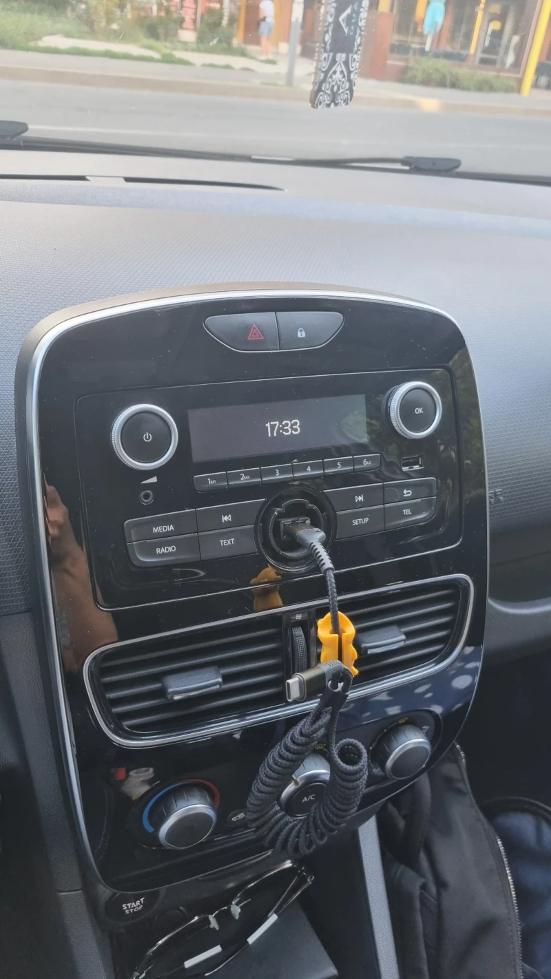 Renault Clio, снимка 4 - Автомобили и джипове - 52254363