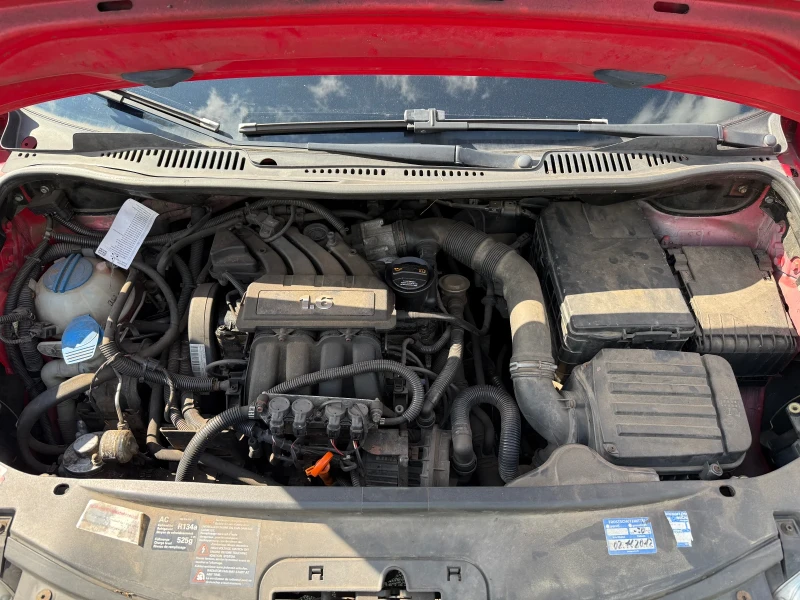 VW Caddy Life 1.6 102, снимка 13 - Автомобили и джипове - 51920091