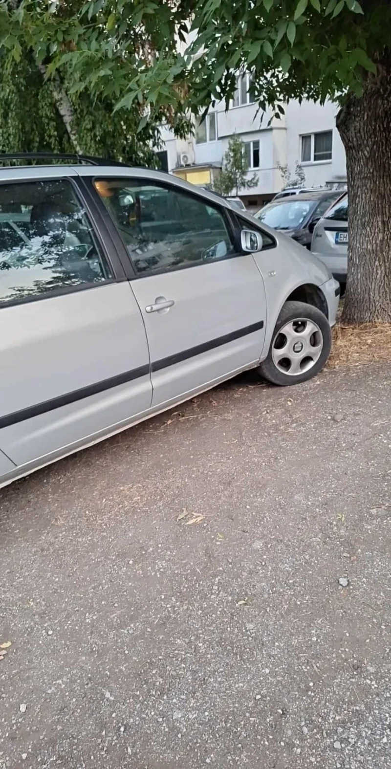 Seat Alhambra, снимка 2 - Автомобили и джипове - 52368716