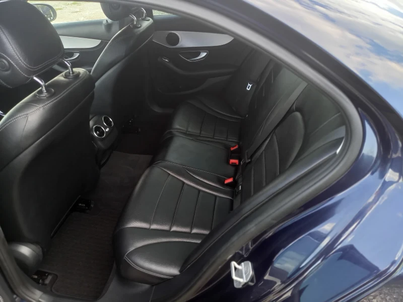 Mercedes-Benz C 220 2.2d KAMERA 360* AMG, снимка 11 - Автомобили и джипове - 52110354