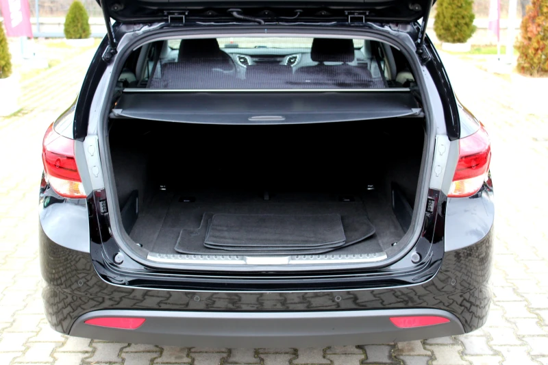 Hyundai I40 1.7CRDi BUSINESS BLUE/ЛИЗИНГ/ПЕРФЕКТЕН, снимка 9 - Автомобили и джипове - 52586703