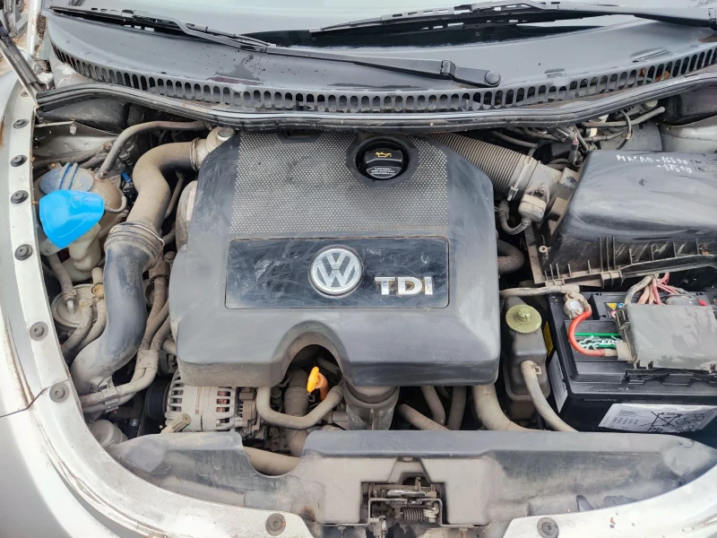 VW New beetle, снимка 7 - Автомобили и джипове - 52650140