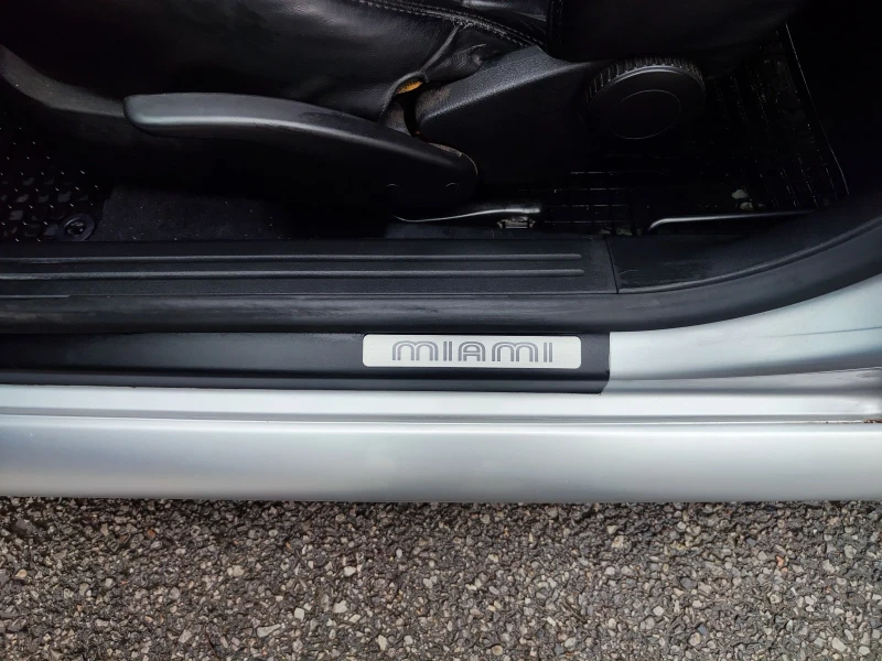 VW New beetle, снимка 11 - Автомобили и джипове - 52650140