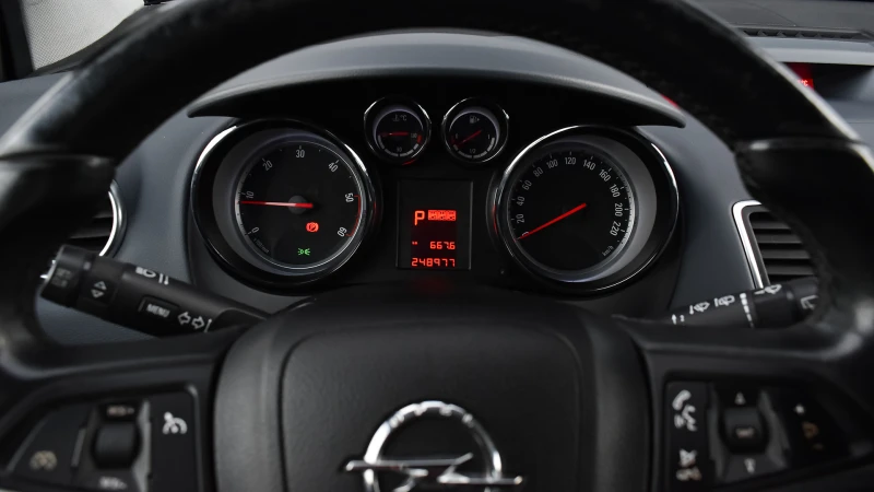 Opel Meriva 1.7 CDTi Innovation Automatic, снимка 16 - Автомобили и джипове - 52696859