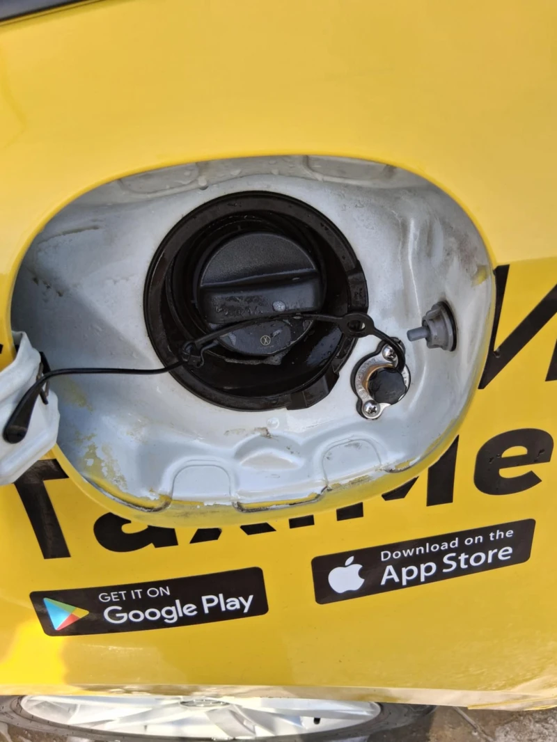 Suzuki Swace 1.8 HYBRID, снимка 12 - Автомобили и джипове - 52826362