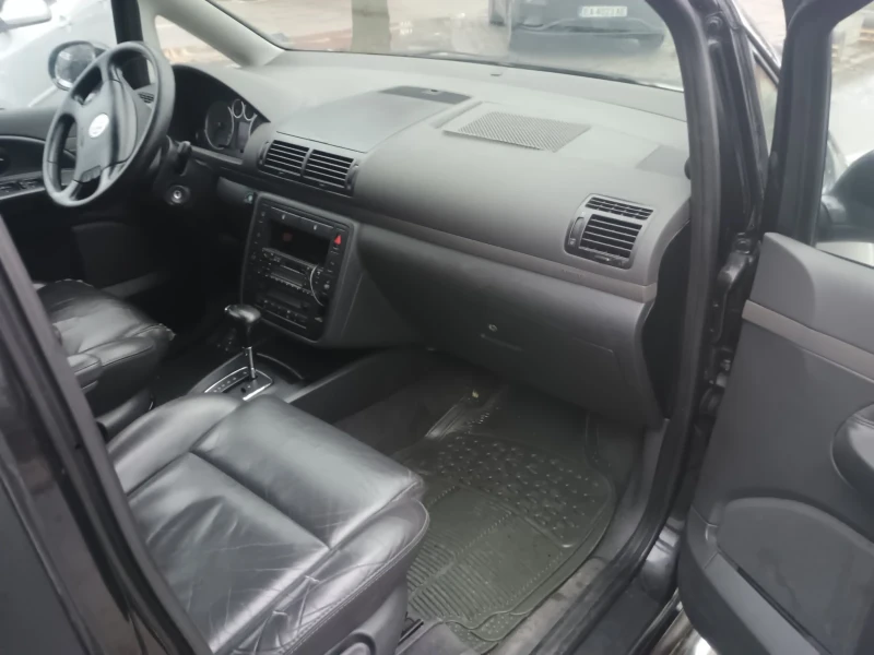 VW Sharan 1.8Т, снимка 16 - Автомобили и джипове - 53055664