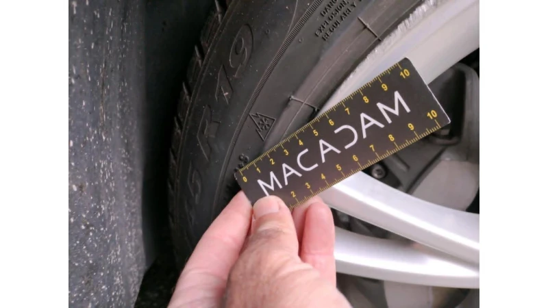 Tesla Model Y LONG RANGE DUAL MOTOR AWD очакван внос, снимка 12 - Автомобили и джипове - 53077636