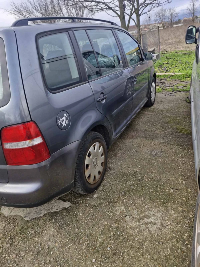 VW Touran 1.9 TDI , снимка 4 - Автомобили и джипове - 53285905