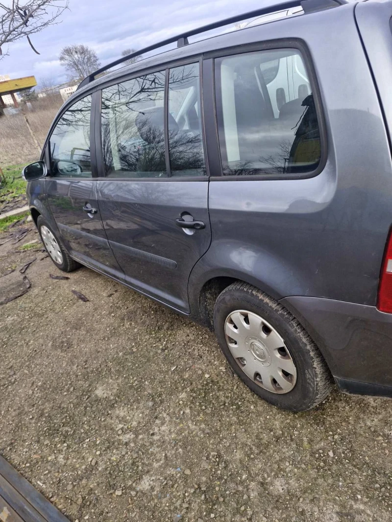 VW Touran 1.9 TDI , снимка 3 - Автомобили и джипове - 53285905