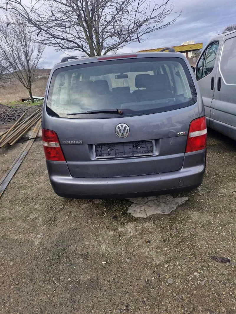 VW Touran 1.9 TDI , снимка 2 - Автомобили и джипове - 53285905