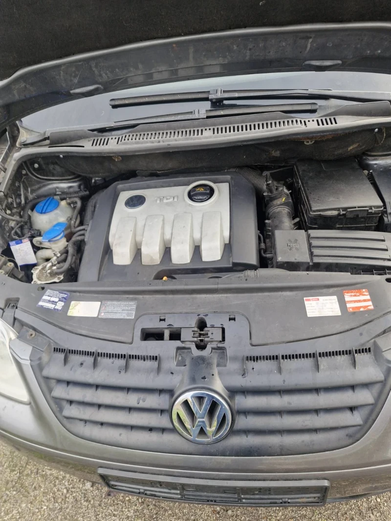 VW Touran 1.9 TDI , снимка 7 - Автомобили и джипове - 53285905