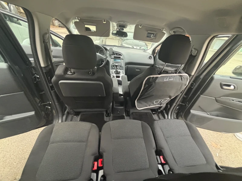 Peugeot 5008 1.6 HDi, снимка 12 - Автомобили и джипове - 53287717