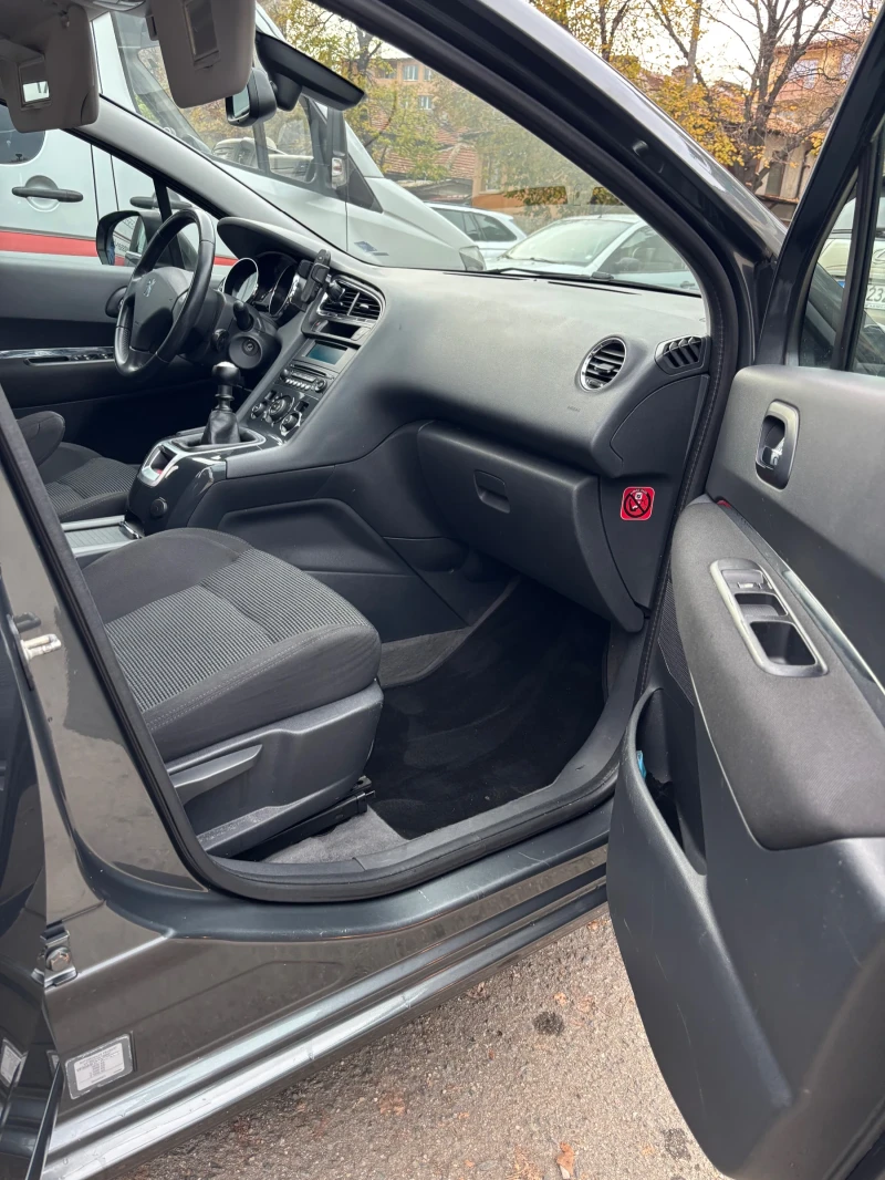 Peugeot 5008 1.6 HDi, снимка 9 - Автомобили и джипове - 53287717