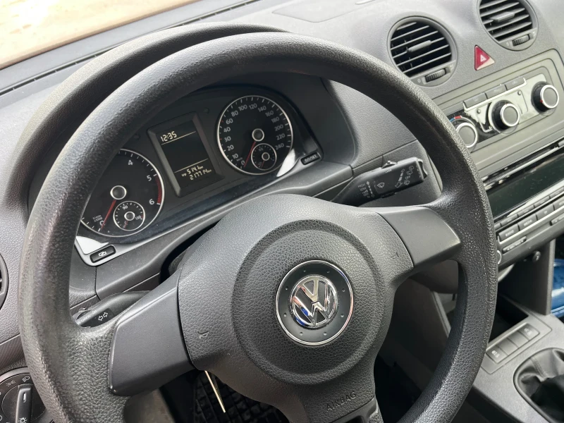 VW Caddy 1.6 ТДИ 105к.с, снимка 13 - Автомобили и джипове - 53420520