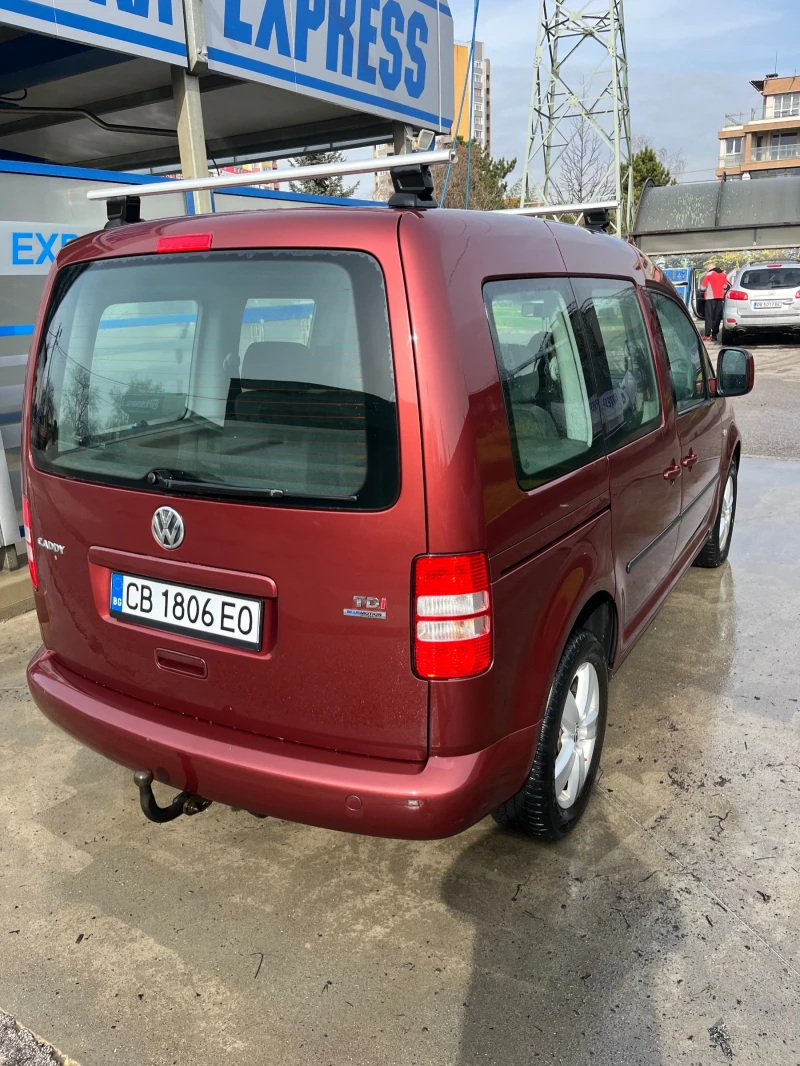 VW Caddy 1.6 ТДИ 105к.с, снимка 4 - Автомобили и джипове - 53420520