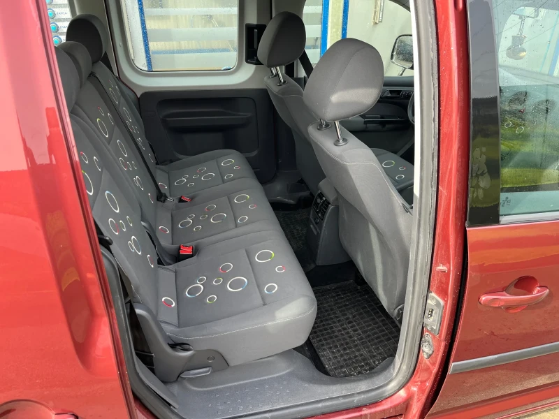VW Caddy 1.6 ТДИ 105к.с, снимка 9 - Автомобили и джипове - 53420520