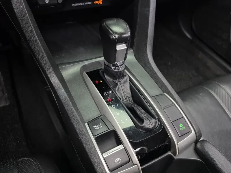 Honda Civic 2.0 10Th Generation, снимка 9 - Автомобили и джипове - 56354038