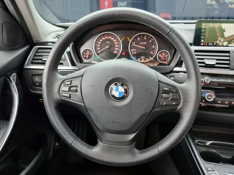 BMW 320 D, снимка 13 - Автомобили и джипове - 56699518
