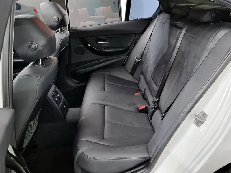 BMW 320 D, снимка 12 - Автомобили и джипове - 56699518