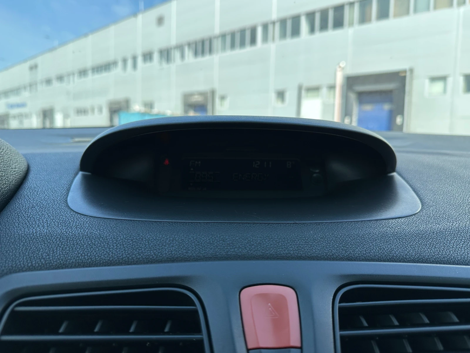 Renault Fluence 1.6i ГАЗ/Бензин | Mobile.bg — изображение 15